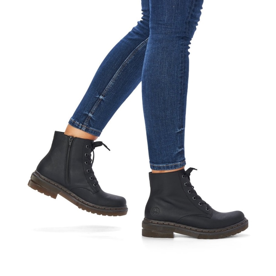 Rieker 78240 Női Csizma Fekete